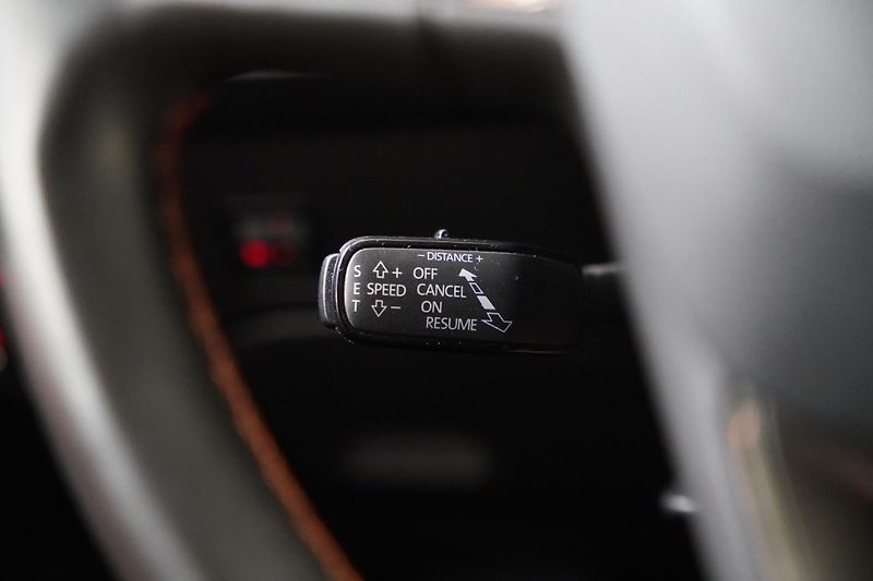 Seat Leon - fotka 17 z 27