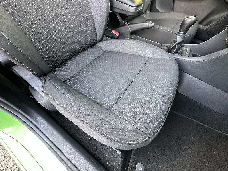 Škoda Rapid (2016) Spaceback 1.2TSI/66kW 1.Maj.  - fotka 18 z 35