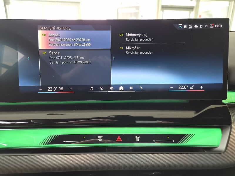 BMW Řada 5 520 xDrive - fotka 30 z 38