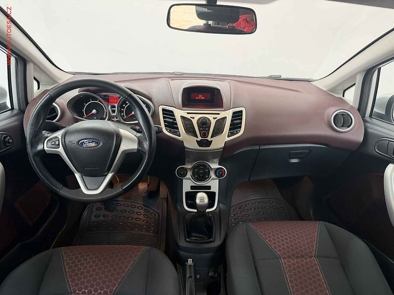 Ford Fiesta (2009) 1.25 i, 2.maj,ČR, STK7/28 - fotka 8 z 16