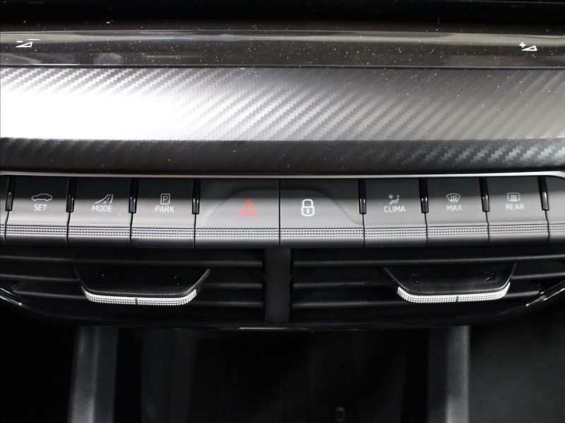 Škoda Octavia 2,0 TSI 195KW RS DCC, 1. maj. - fotka 27 z 39