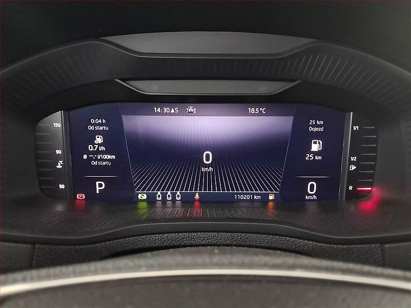 Škoda Karoq (2022) Ambition 2.0 TDI - fotka 11 z 25
