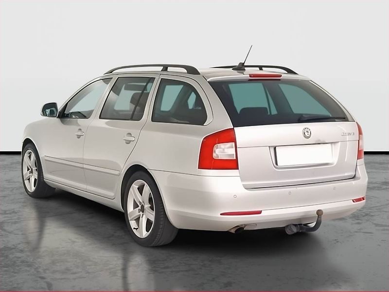 Škoda Octavia (2010) 1.6 TDI, Tempomat - fotka 4 z 22