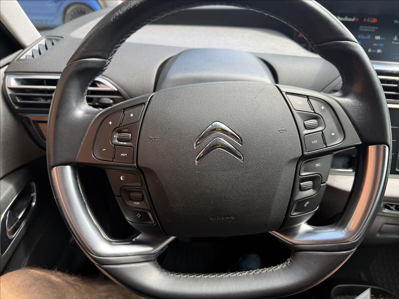 Citroën Grand C4 Picasso 1,6 HDi 7Míst ČR 1Majitel - fotka 11 z 31