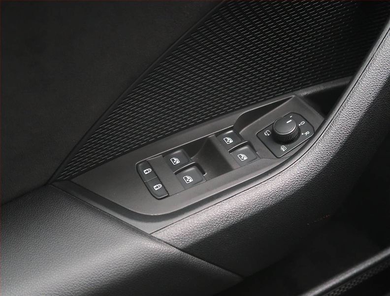 Škoda Octavia (2021) RS 2.0 TSI - fotka 20 z 32