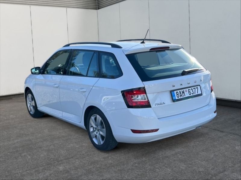 Škoda Fabia 1,0 TSI 70 Ambition - fotka 4 z 11