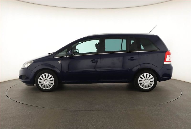 Opel Zafira (2010) 1.6, 7 míst, jezdí výborně - fotka 3 z 13