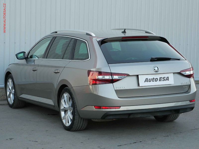 Škoda Superb (2018) 2.0 TDi 4x4, 2.maj,ČR, Style - fotka 6 z 31