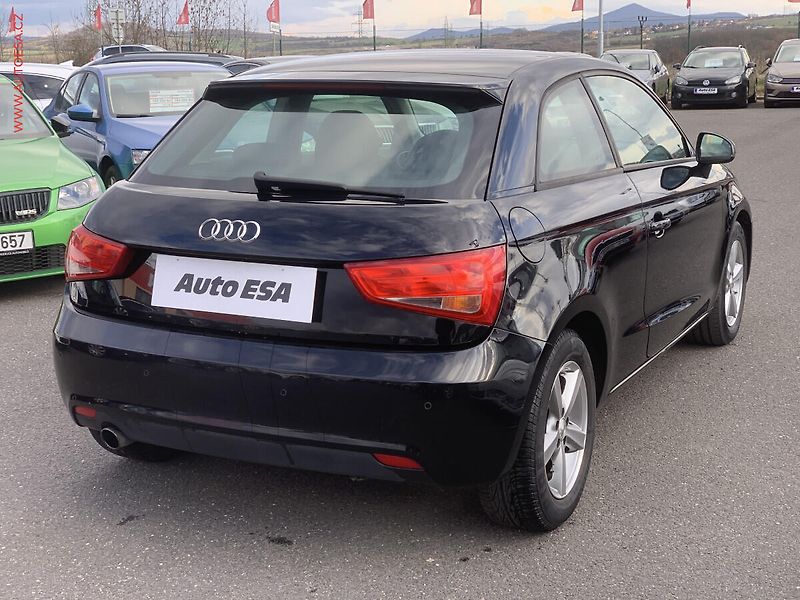 Audi A1 (2012) 1.6TDi, autoAC - fotka 6 z 19