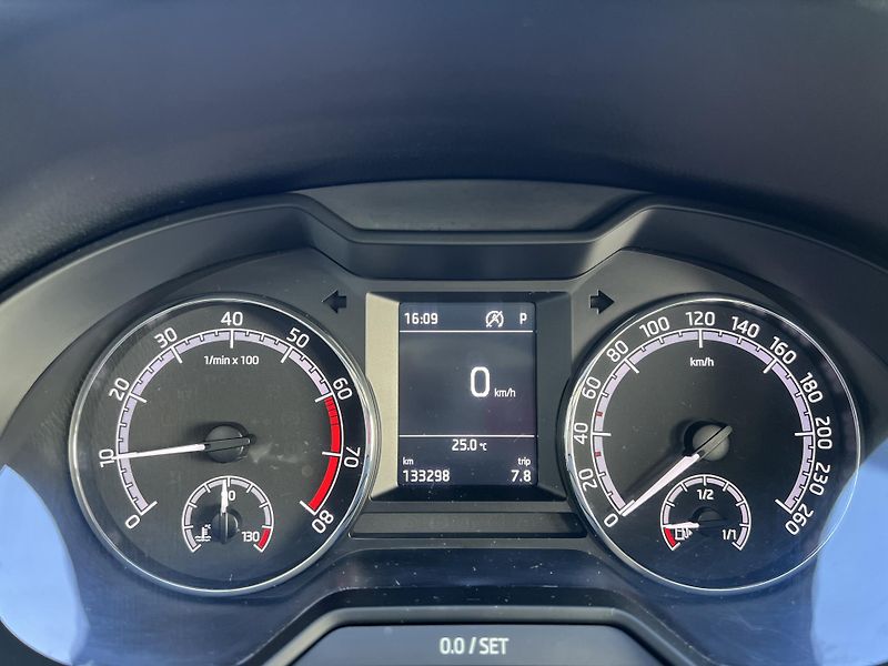 Škoda Octavia 1.4TSi 110kw DSG KLIMA TAŽNÉ - fotka 14 z 38