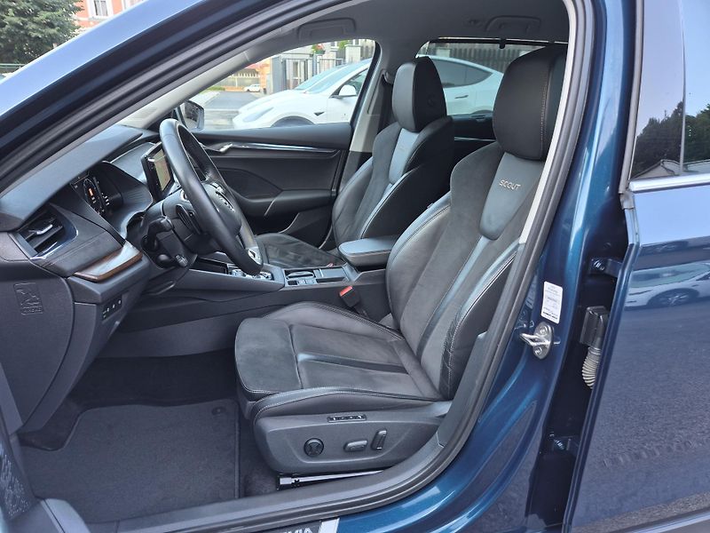 Škoda Octavia Combi Scout TDi 147kw DSG 4x4 - fotka 41 z 49