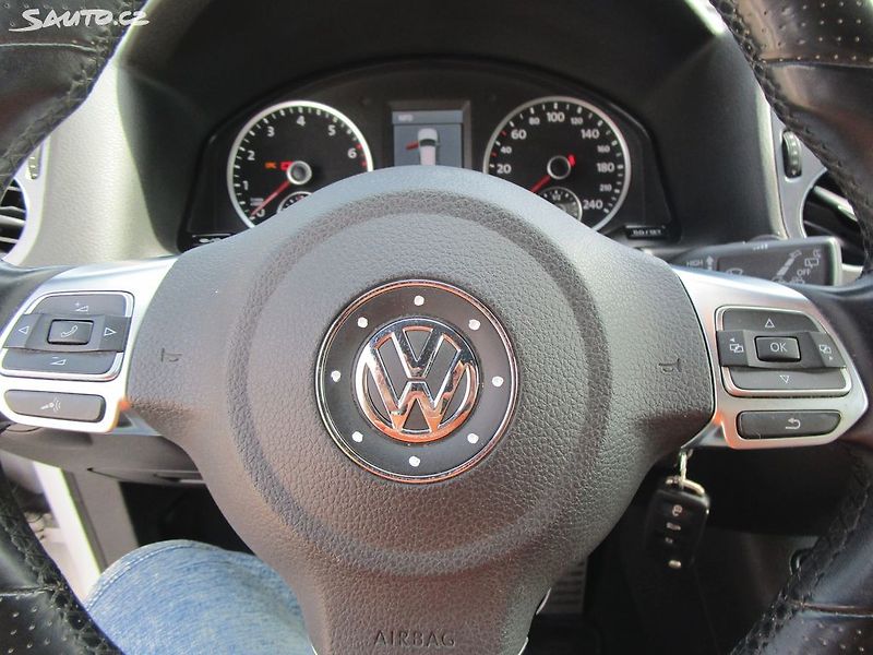 Volkswagen Tiguan 1,4TSI-90KW- NOVÉ ROZVODY - fotka 23 z 32