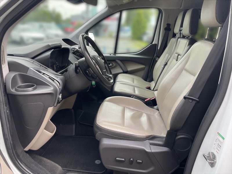 Ford Tourneo Custom 2,0 TDCi96 Titanium 310 S - fotka 7 z 11