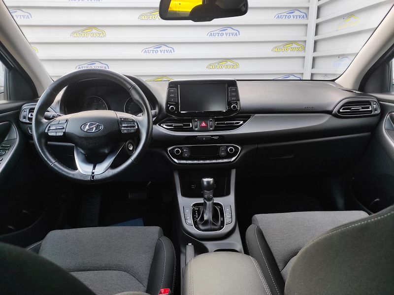Hyundai i30 1,5T-GDi mHev,48V,AT,Fastback - fotka 19 z 42