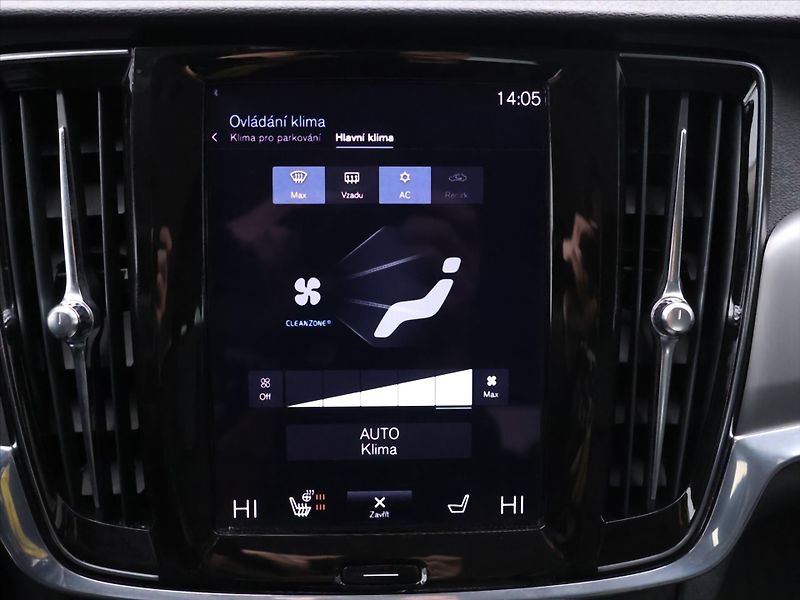 Volvo V90 2,0 D4 140kW Aut. AWD Momentum - fotka 20 z 30