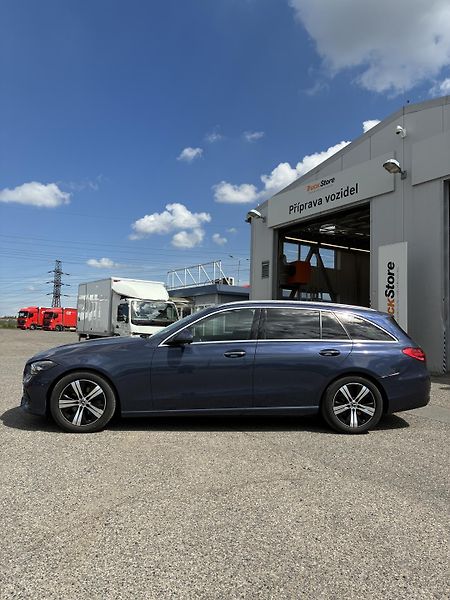 Mercedes-Benz Třídy C (2023) C 220d 4MATIC kombi - fotka 4 z 17