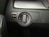 Volkswagen Passat (2011) 1.6 TDI, Tempomat - náhled 17