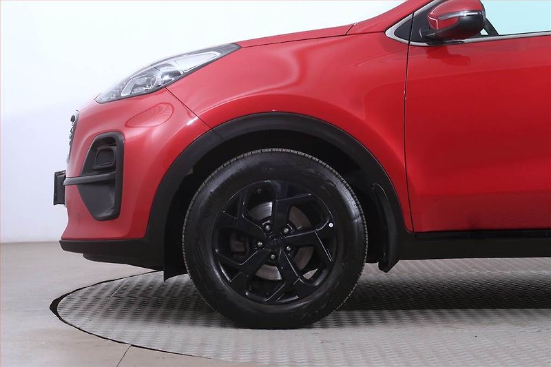 Kia Sportage (2021) Black Edition 1.6 CRDi - fotka 15 z 24
