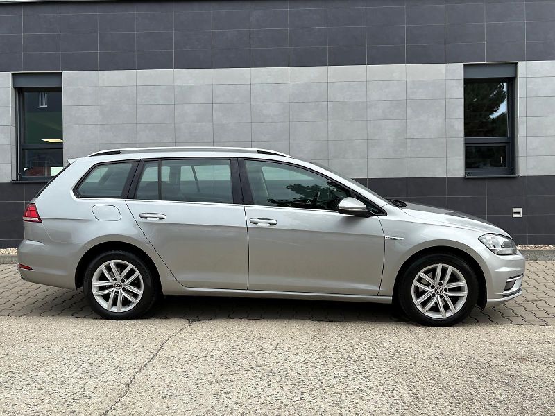 Volkswagen Golf Variant 1.4TGI 81 kW Highline ČR,1.MAJ - fotka 10 z 50