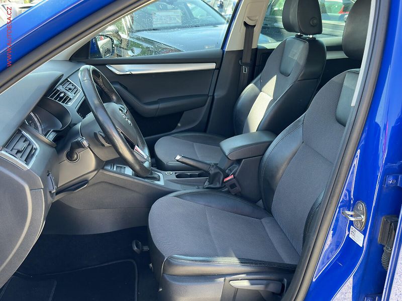 Škoda Octavia (2018) 1.6 TDi, AT, navi, autoAC - fotka 9 z 19