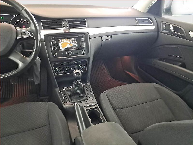 Škoda Superb (2014) Ambition 2.0 TDI, Serv.kniha - fotka 8 z 27