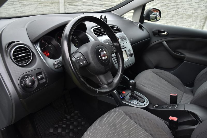 Seat Altea XL 2.0 TDi DSG6,XENON,KLIMA,AL - fotka 8 z 45