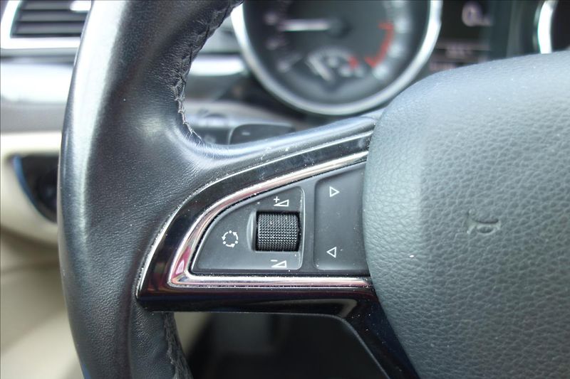 Škoda Superb 2,0 TDi 125KW, ČR, L&K, 4x4. - fotka 32 z 38