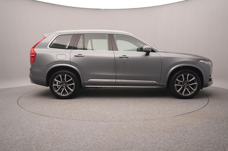 Volvo XC90 T6 AWD INSCRIPTION REZERVACE - fotka 11 z 47