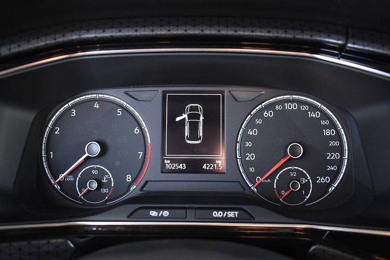 Volkswagen T-Cross (2022) 1.5TSI 110kW DSG, 100% Servis - fotka 11 z 22