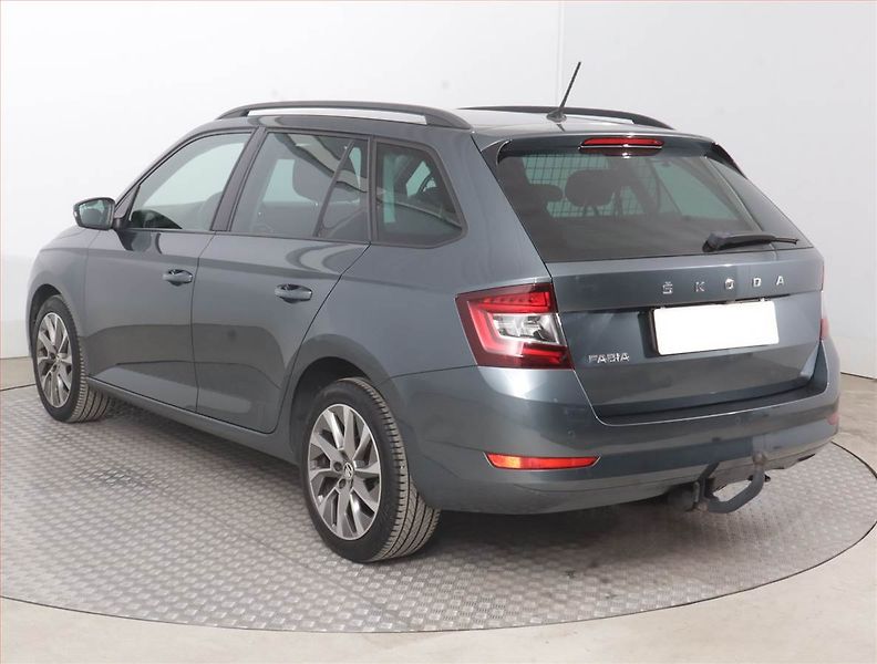 Škoda Fabia (2021) Ambition 1.0 TSI, Automat - fotka 4 z 15