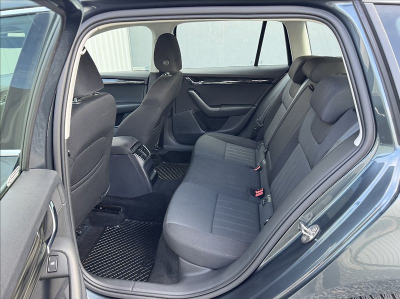 Škoda Octavia 1,5 TSI STYLE DPH 1maj původČR - fotka 19 z 50