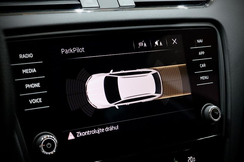 Škoda Octavia 3 FL Combi 1.4 TSI 110 kW DSG - fotka 21 z 32