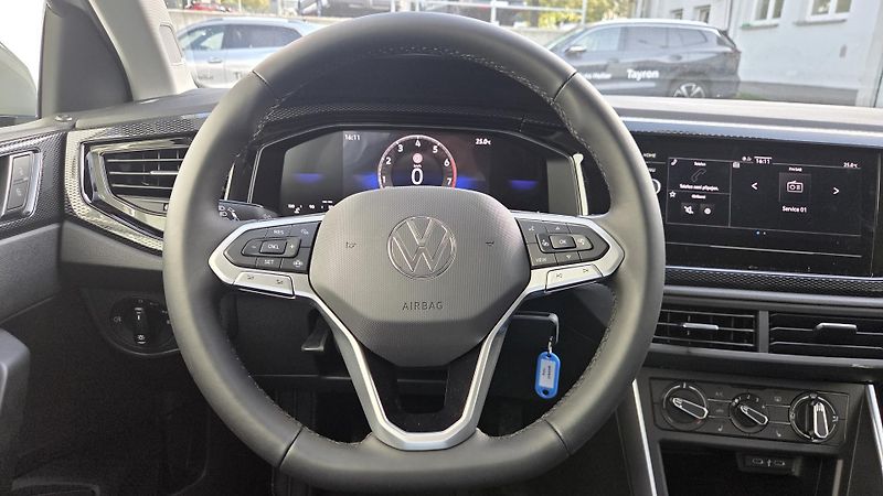 Volkswagen Polo People 1,0 TSI 70 kW 5G - fotka 21 z 27