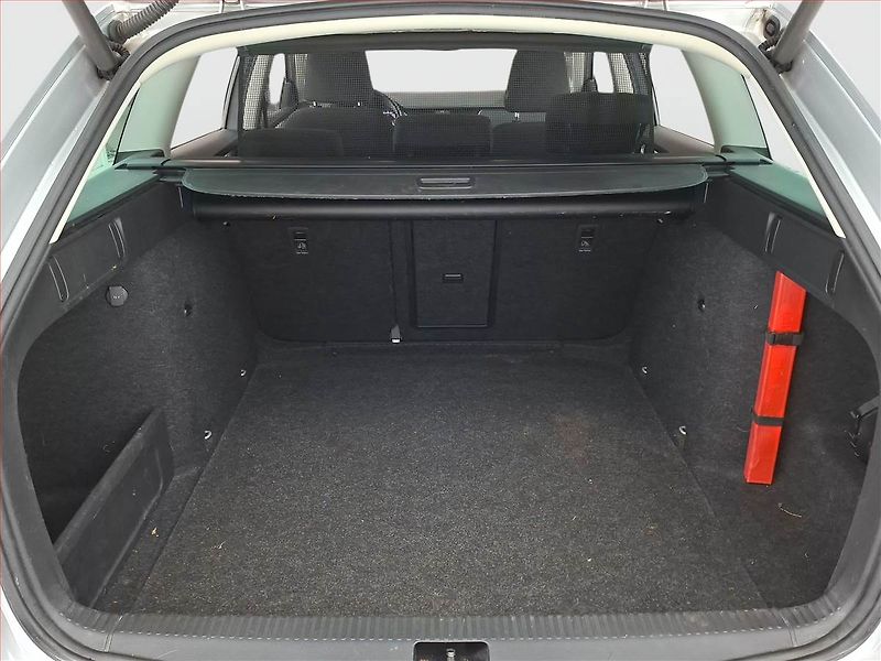Škoda Octavia (2017) 1.6 TDI, Navi, Tempomat - fotka 14 z 19