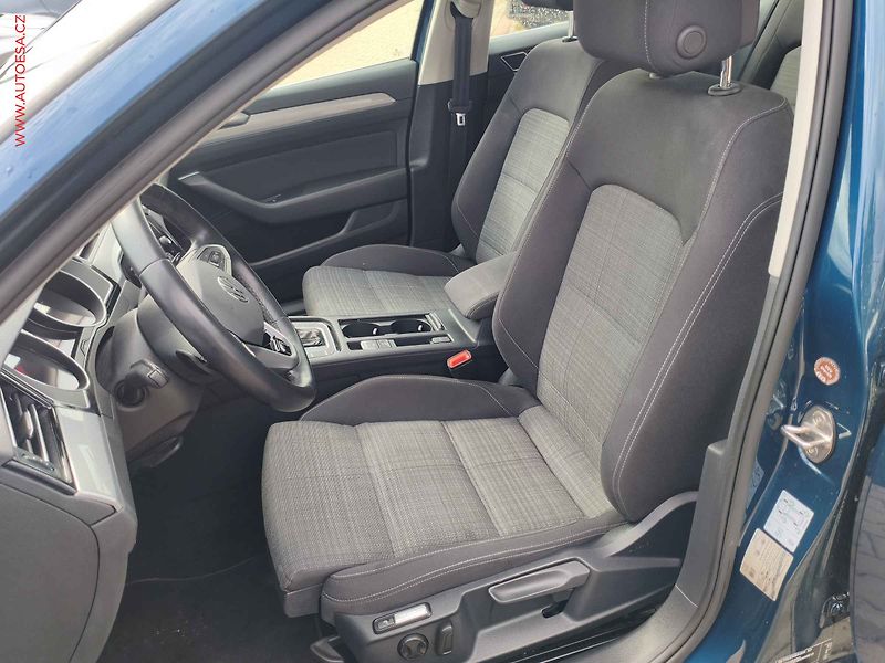 Volkswagen Passat (2022) 2.0 TDi, Business,  DSG - fotka 9 z 19