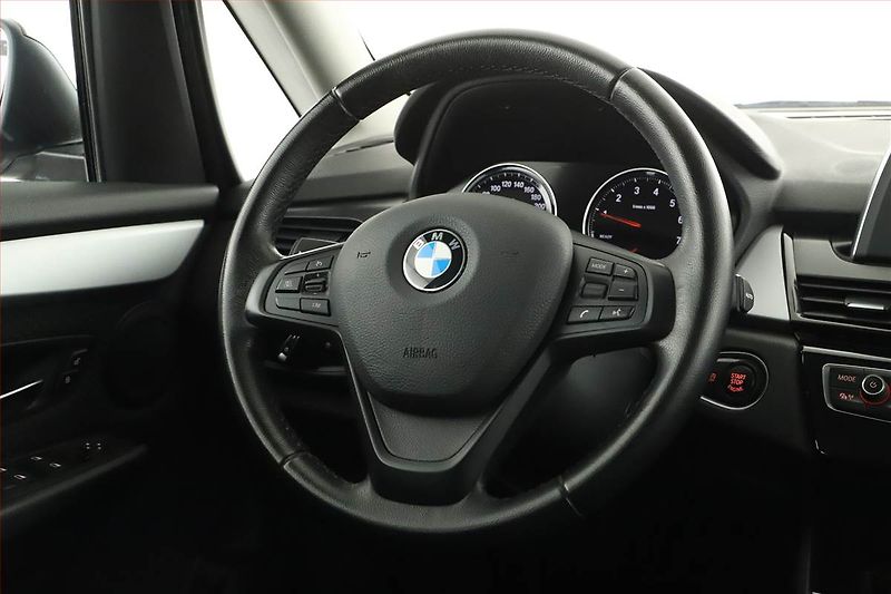 BMW Řada 2 (2020) 218i Gran Tourer, Serv.kniha - fotka 8 z 15