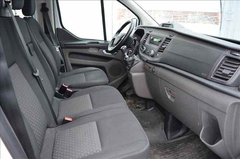 Ford Transit (2021) CUSTOM 2,0 D - fotka 11 z 18