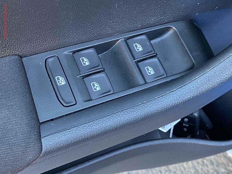 Škoda Fabia (2015) 1.2 TSi, Edition, +kola - fotka 11 z 18