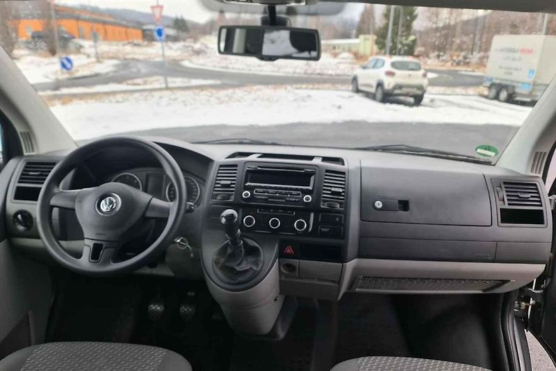 Volkswagen Transporter T6 2.0 TDI.
