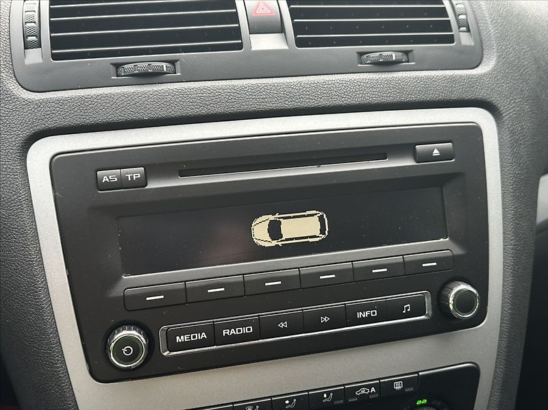Škoda Octavia 1,8 TSI 152PS  II FL Family - fotka 29 z 44