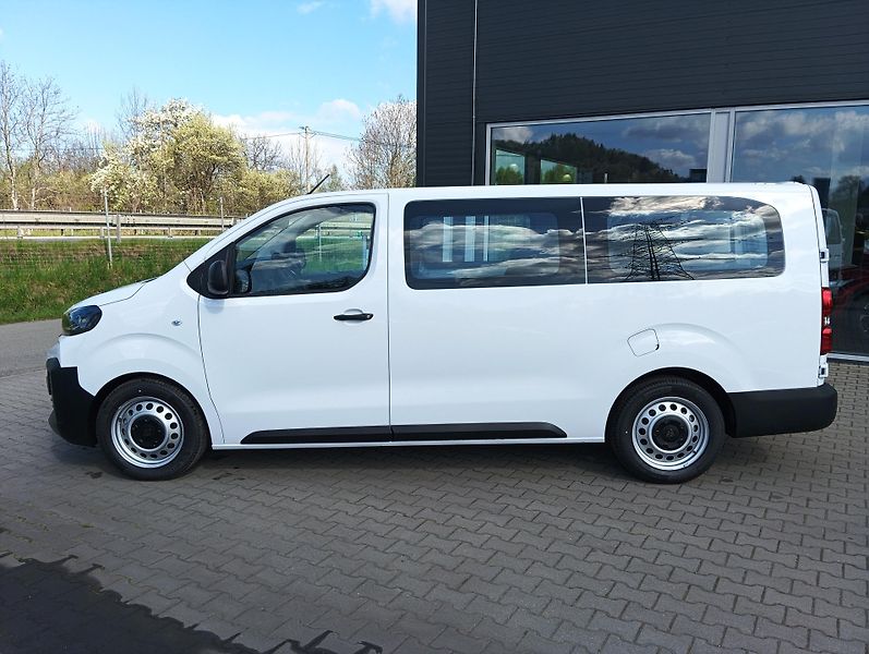 Peugeot Expert (2026) Combi L3 2.2 BlueHDi 150 MAN6 - fotka 4 z 23
