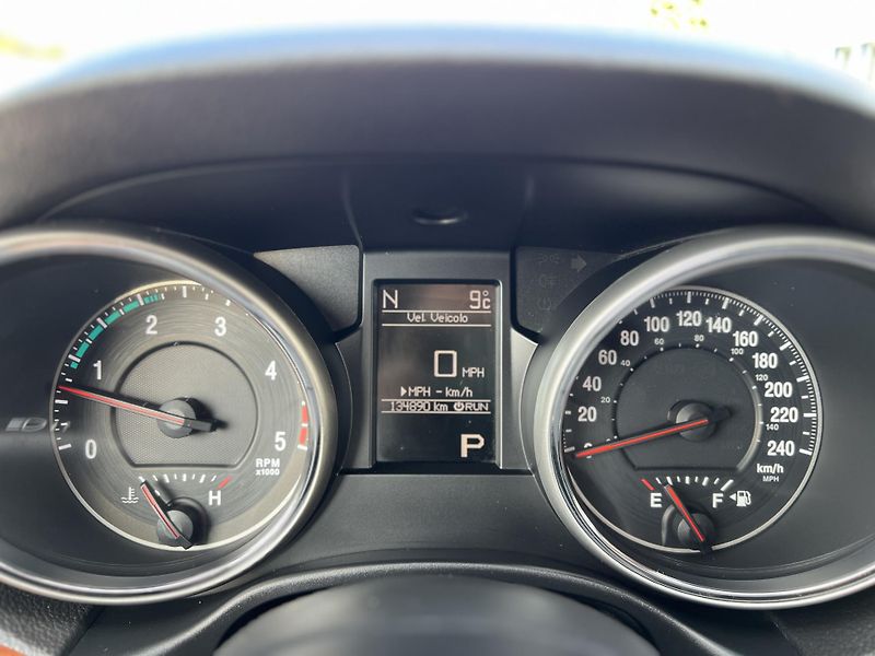 Jeep Grand Cherokee 3.0CRD AUTOMAT LIMITED TAŽNÉ - fotka 18 z 43