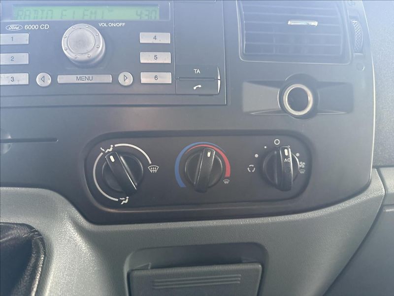 Ford Transit 2,2   TDCi,1.MAJ,MINIBUS,TAŽNÉ - fotka 16 z 23