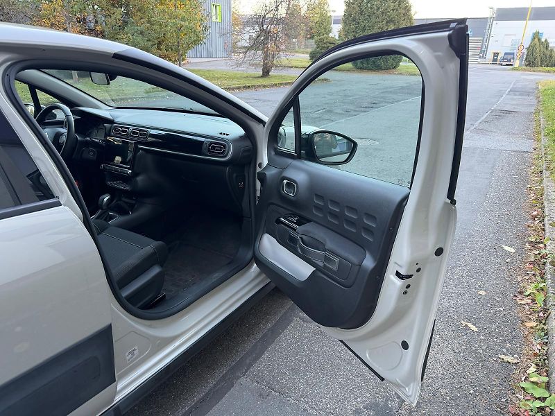 Citroën C3 1,2 PureTech automat /1.maj. / - fotka 13 z 22