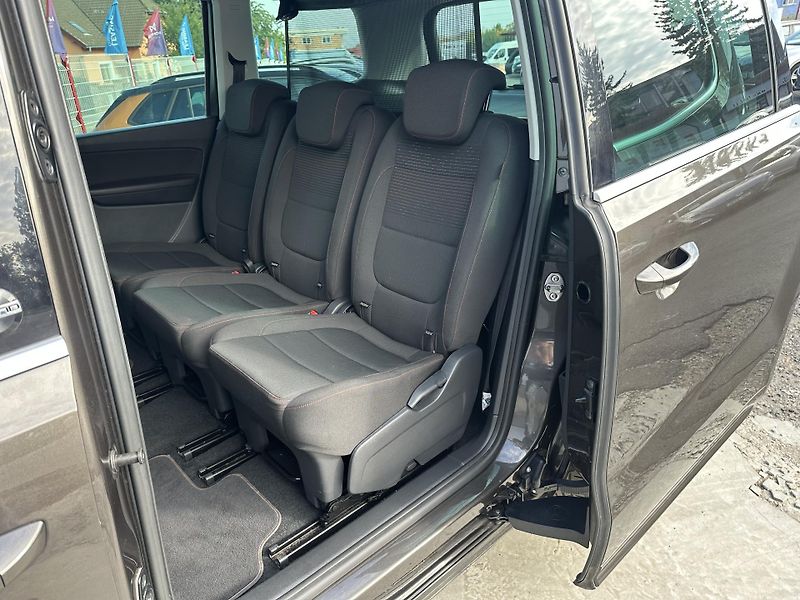 Volkswagen Sharan (2017) 2.0 TDi Sound 110 Kw - fotka 13 z 35
