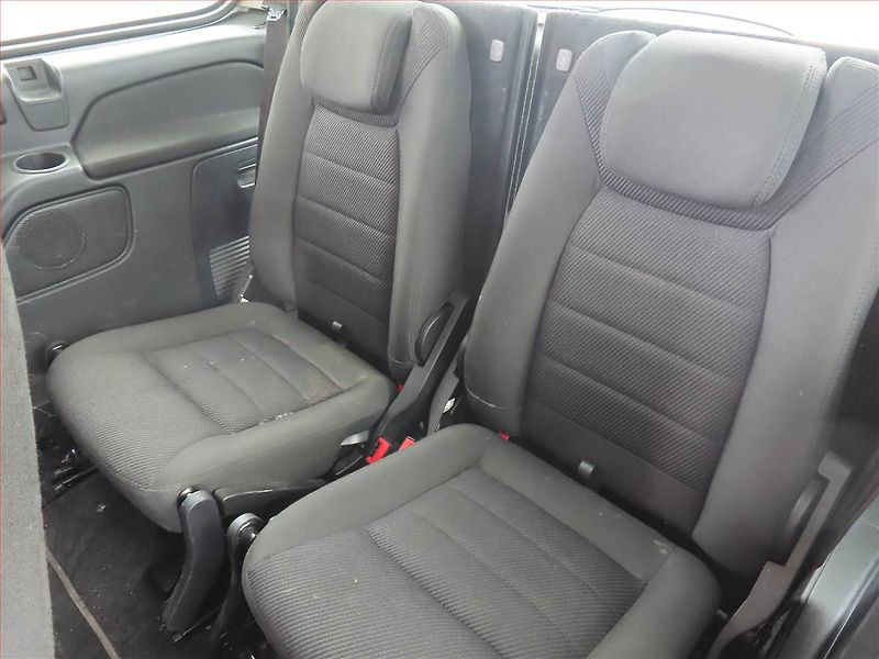 Ford Galaxy (2011) Titanium 2.2 TDCi, Automat - fotka 15 z 19