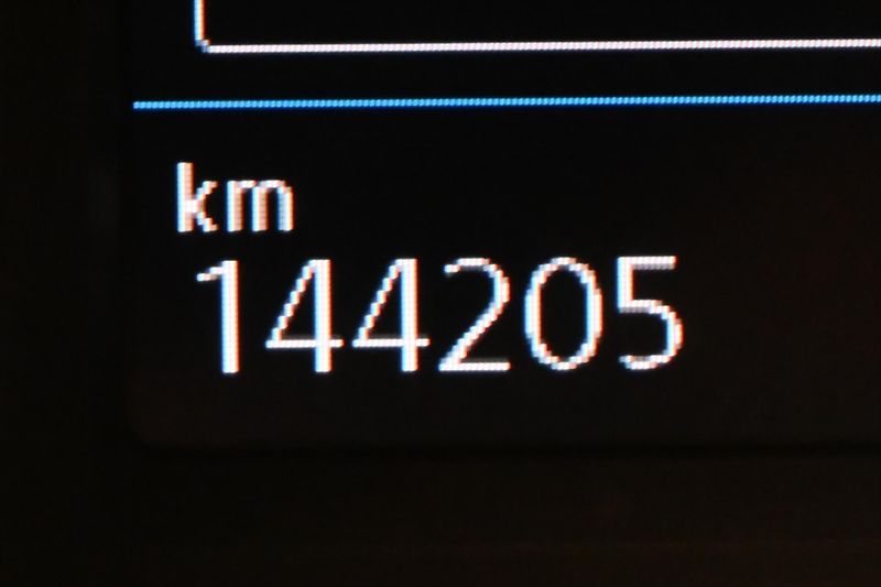 Volkswagen Passat 2,0 TDI 110 kW DSG Business Zá - fotka 17 z 33