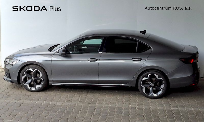 Škoda Superb (2025) SPORTLINE 110/2.0 A7A - fotka 3 z 28