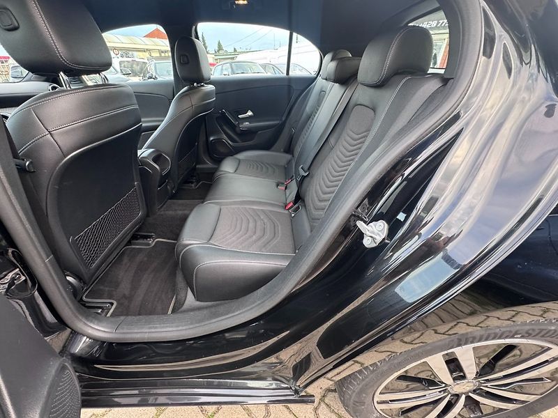 Mercedes-Benz Třídy A (2019) 180D 1,5 85 KW AUTOMAT SPORTB. - fotka 45 z 50