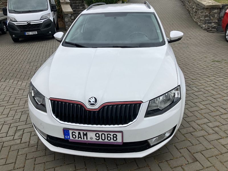Škoda Octavia (2015) 1.6TDI 81kW VÝHŘEV SED TAŽNÉ - fotka 13 z 23